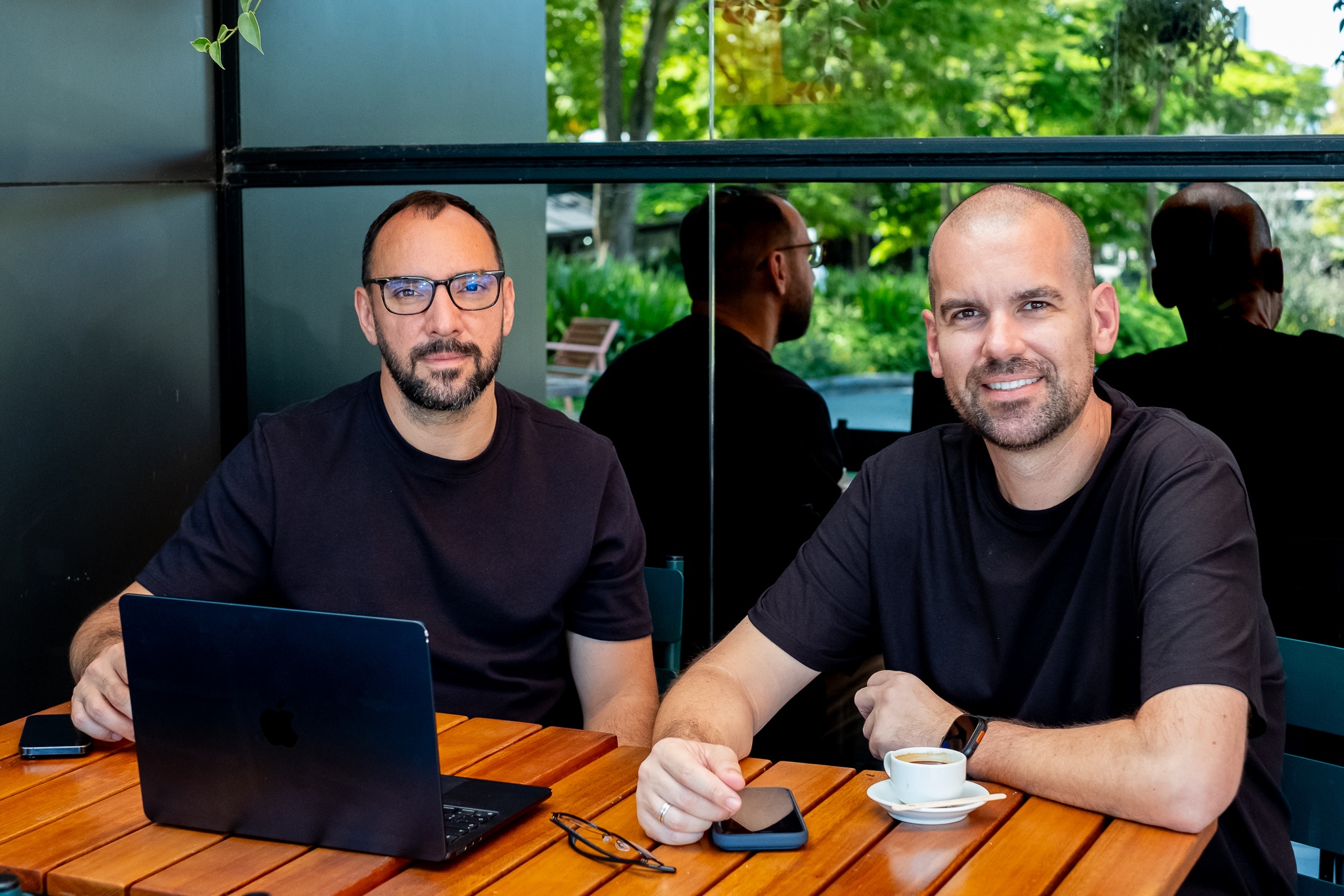 Fusão 8D Hubify e Dialetto Redefine o Cenário das Operações de Receita no Brasil