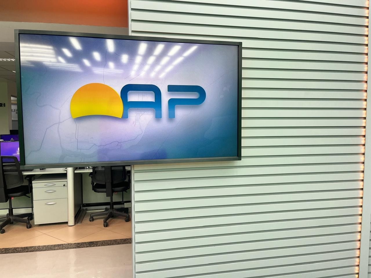 A Ausência Estratégica de Acácio Favacho no Amapá: Implicações para a PEC da Transposição e o Eleitorado Regional