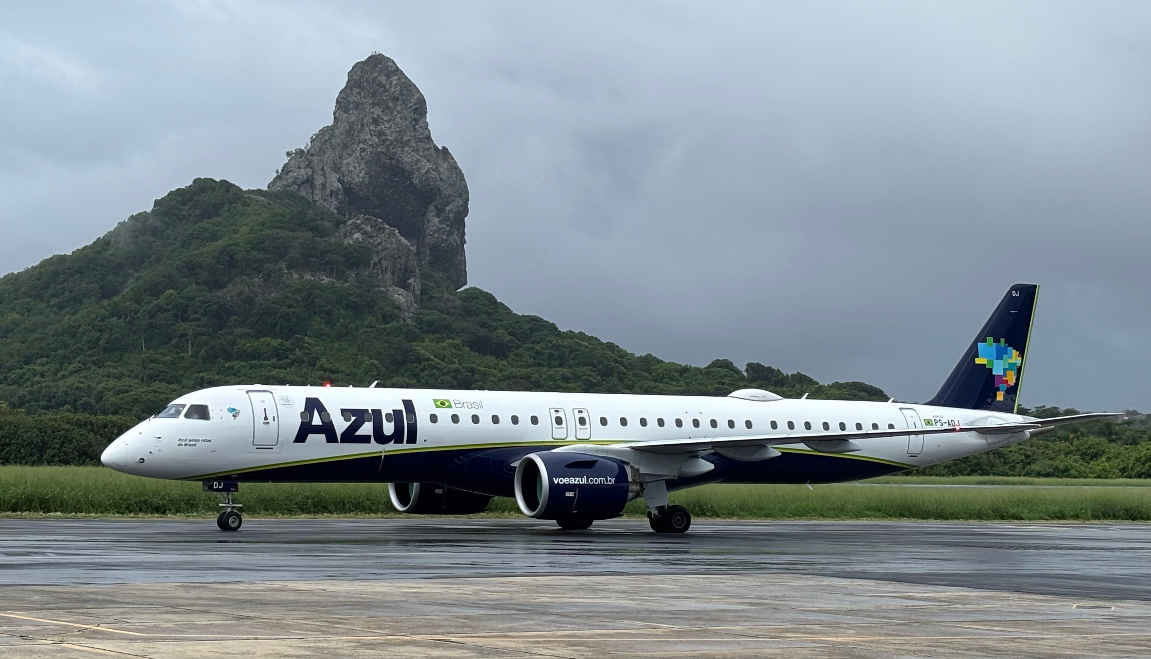 Crise Aérea em Noronha: Chuva expõe vulnerabilidade e impacto econômico no turismo local
