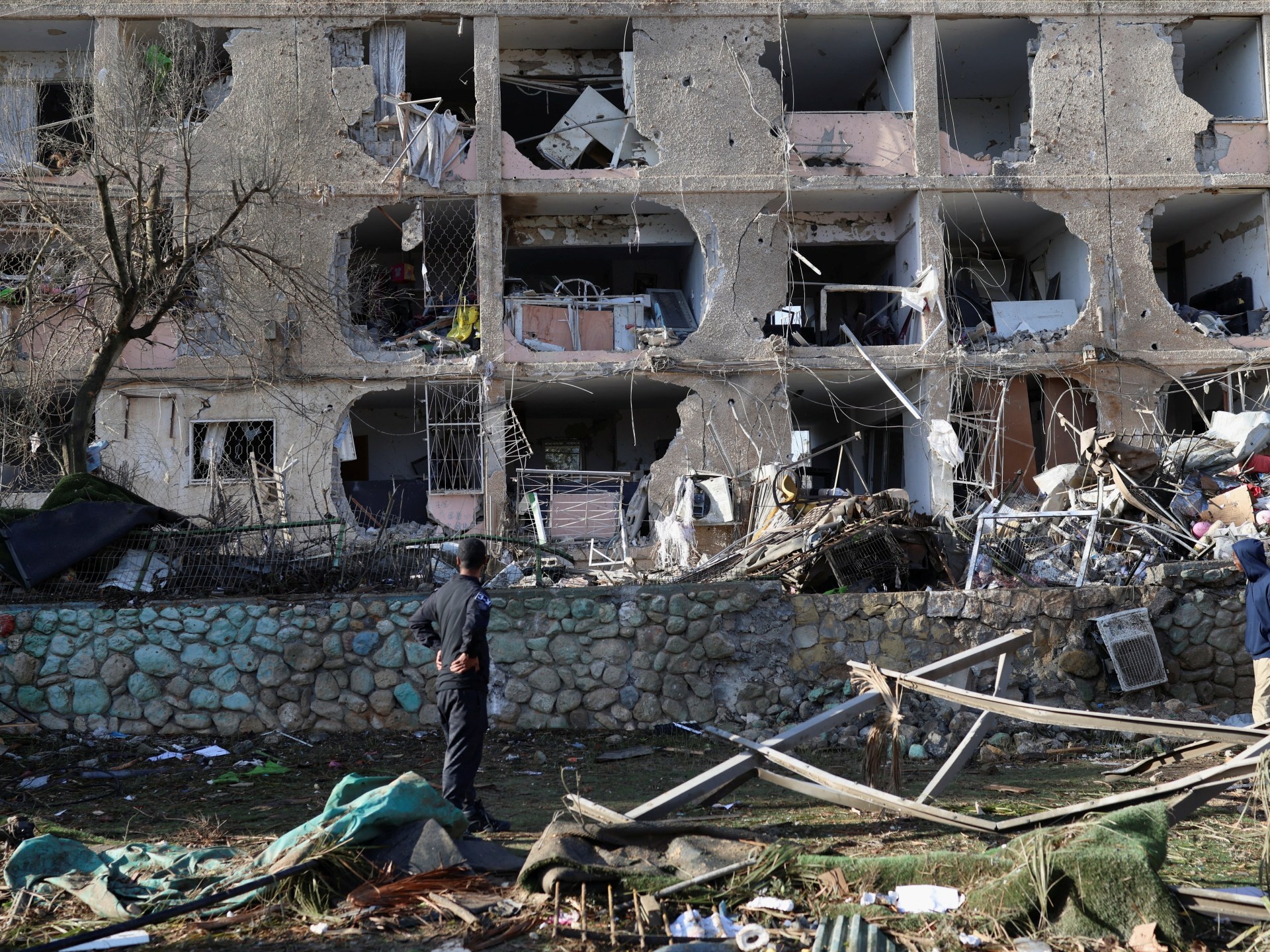 Mísseis Iranianos Superam Defesas e Atingem Sul de Israel Próximo a Instalação Nuclear