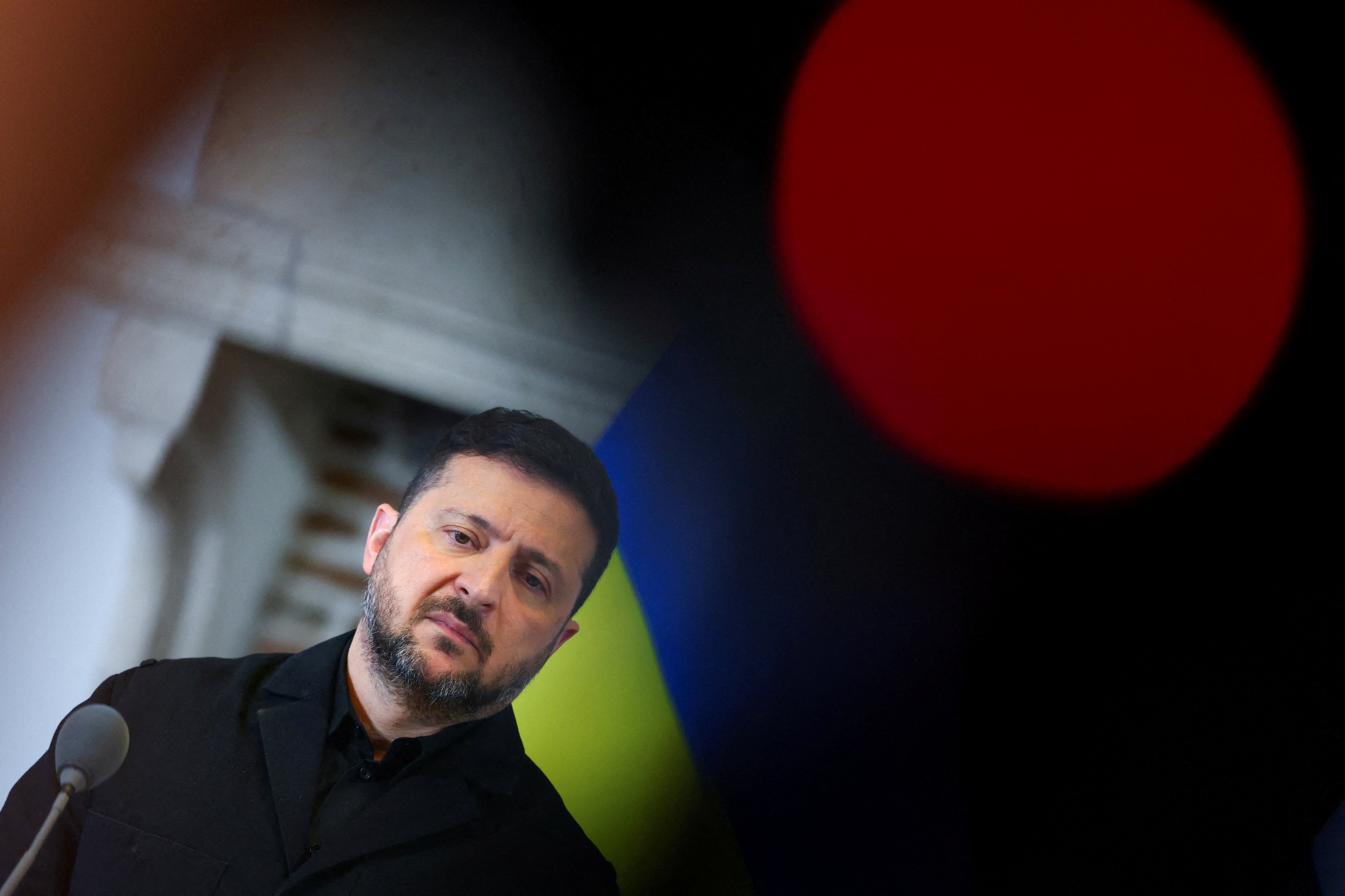 Petróleo Russo e Sanções: A Encruzilhada Econômica dos EUA e o Custo da Guerra