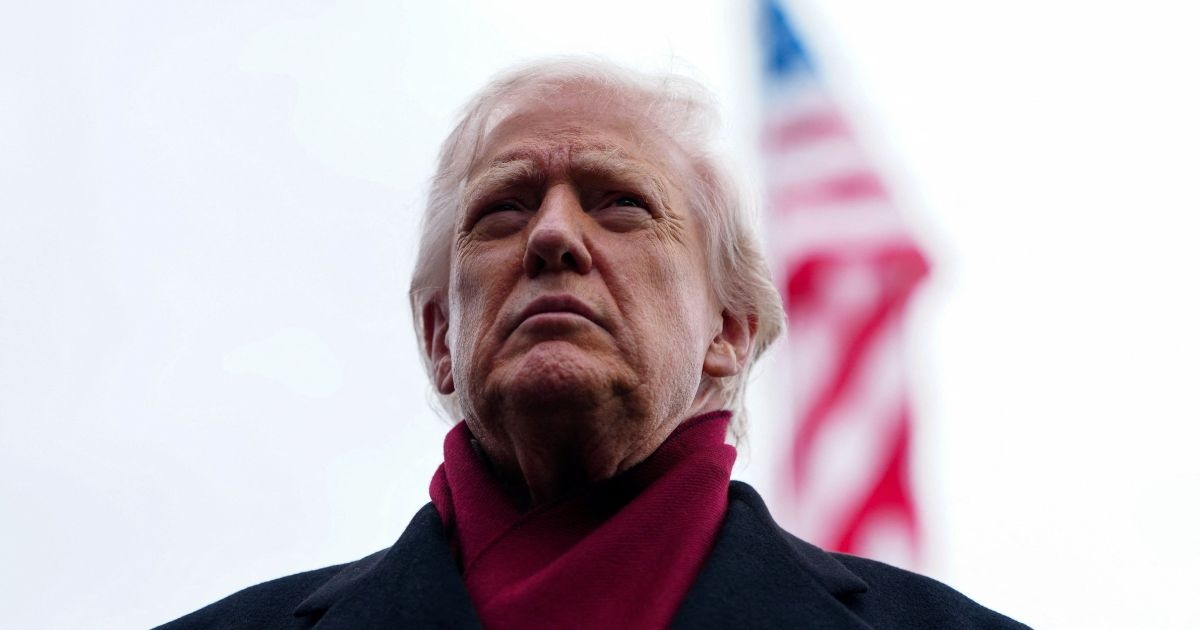 A Estratégia Imprevisível de Trump no Irã: Riscos Geopolíticos e o Preço da Incerteza Global