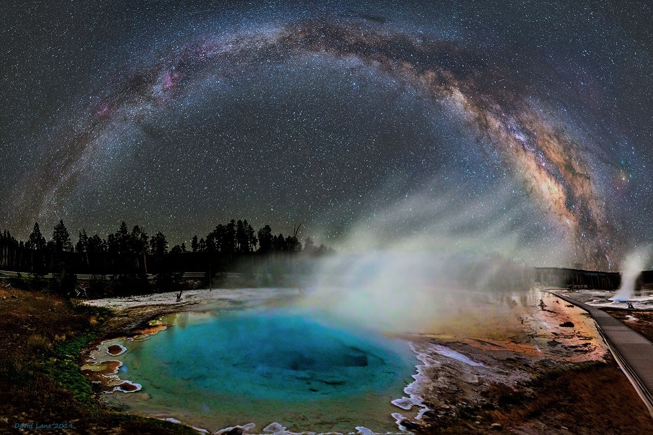 Yellowstone Sob a Via Láctea: A Fascinante Coexistência entre Vida Microbiana e Uma Ameaça Geológica Global