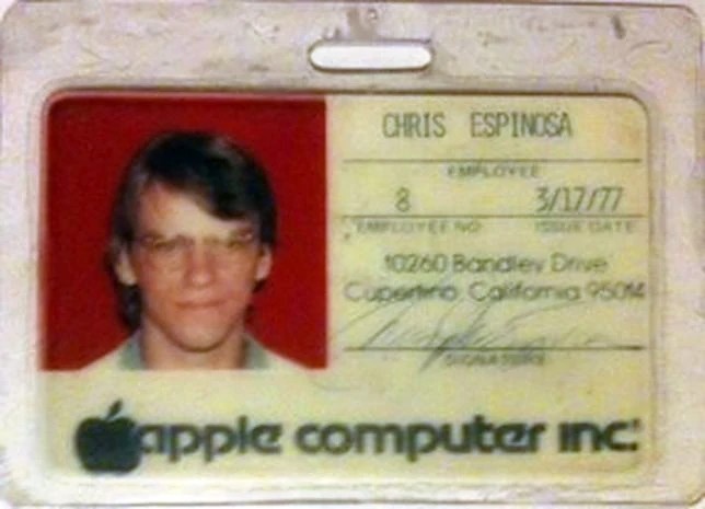 Chris Espinosa: A Longeva Trajetória na Apple e o Contraste Geracional no Vale do Silício