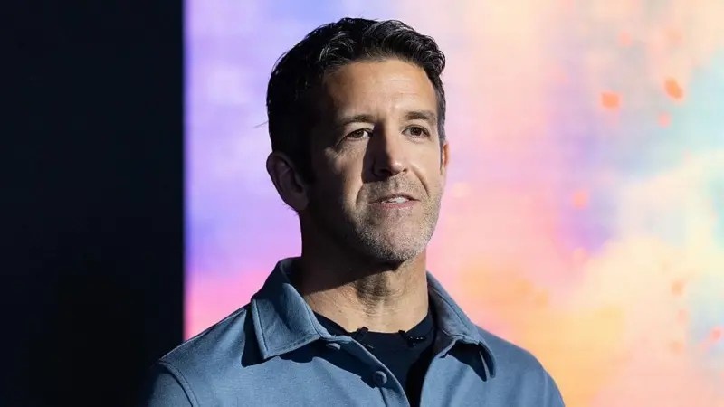 A Era Pós-Cook: Apple Aponta para Reinvenção com Novo CEO John Ternus