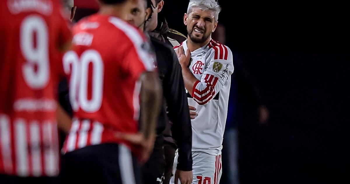 A Lesão de Arrascaeta e o Efeito Cascata no Flamengo e na Seleção Uruguaia