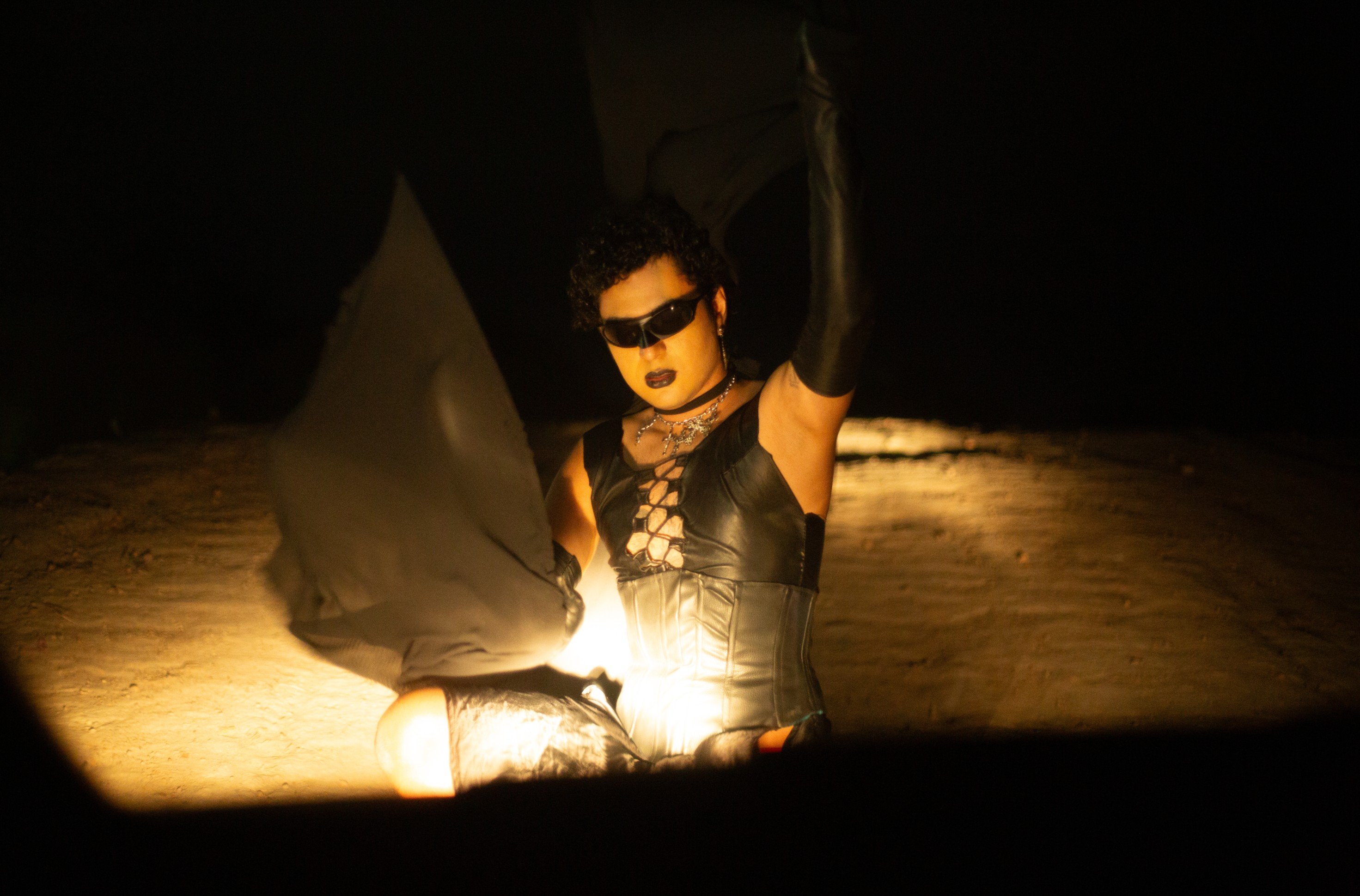 Caobe Lança EP 'Eu não quero que essa noite acabe nunca', Mesclando Pop e Tecnobrega em Reflexão sobre Migração e Noite