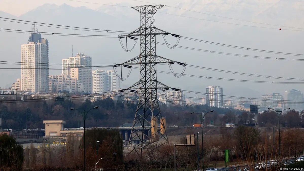 Ameaça de Ataque à Infraestrutura Iraniana: O Efeito Dominó Global e o Risco de Guerra Hídrica no Golfo