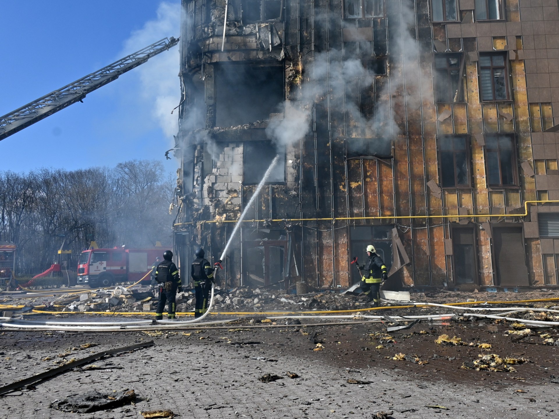 Escalada de Ataques Recíprocos na Ucrânia e Rússia Aprofunda Impasse Geopolítico