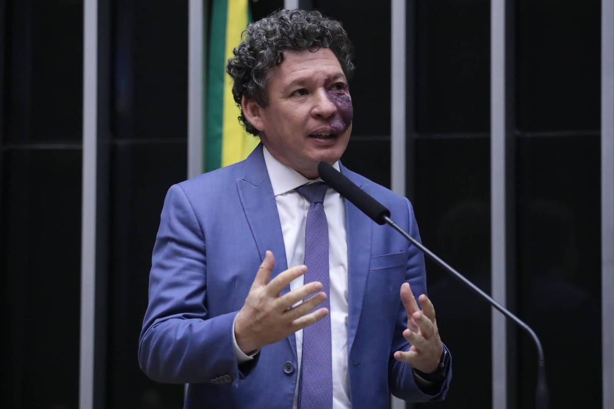 Redução da Jornada de Trabalho: O Embate Político que Redefine o Futuro Laboral no Brasil