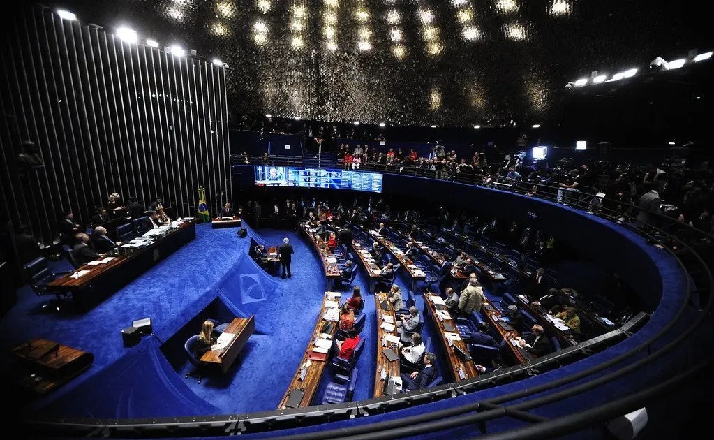 Bancada do PT resiste a emenda para reduzir maioridade penal