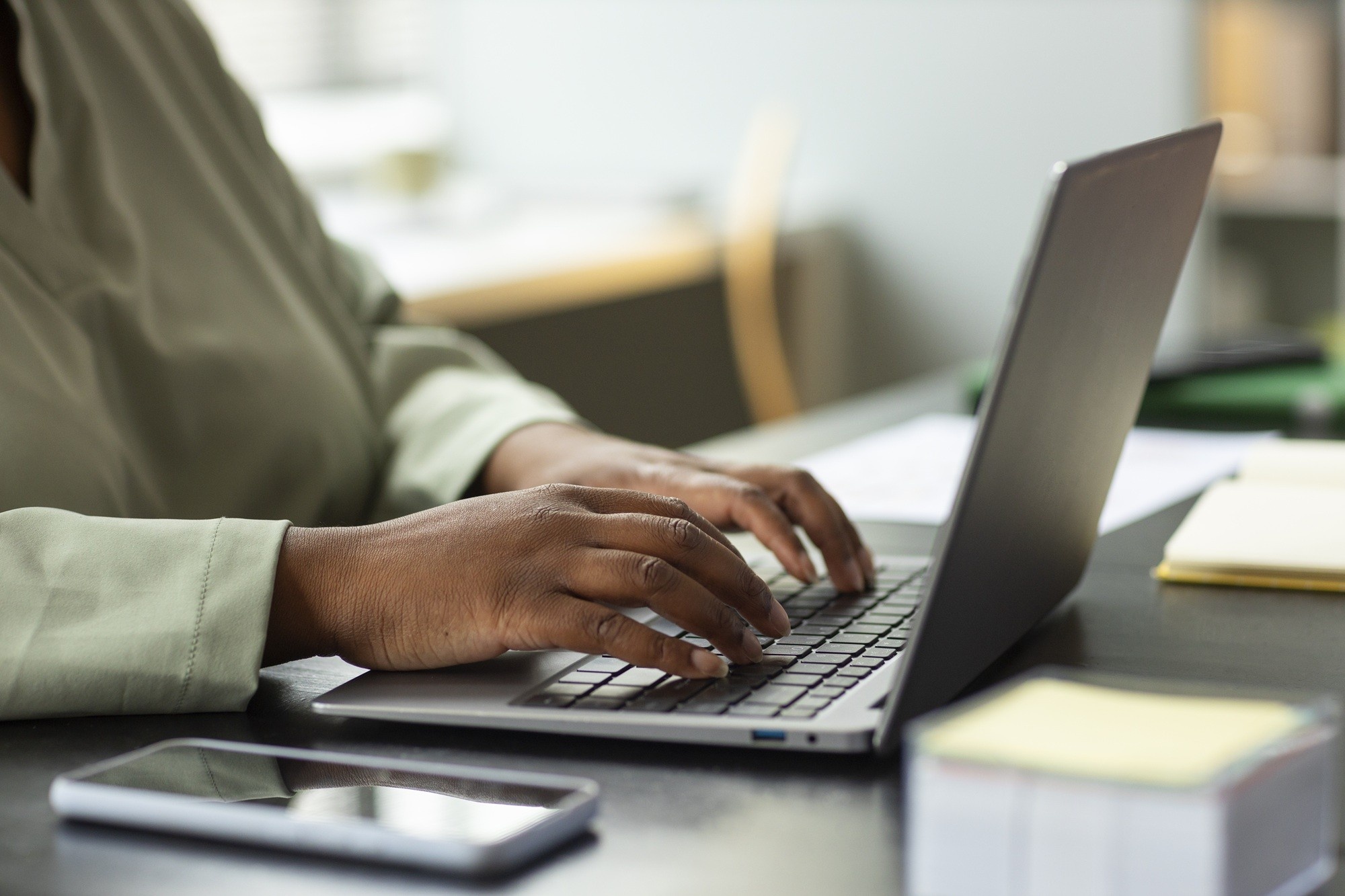 A Expansão Financeira no Maranhão: Como as Vagas de Assessor de Investimentos Sinalizam a Maturação Econômica Regional