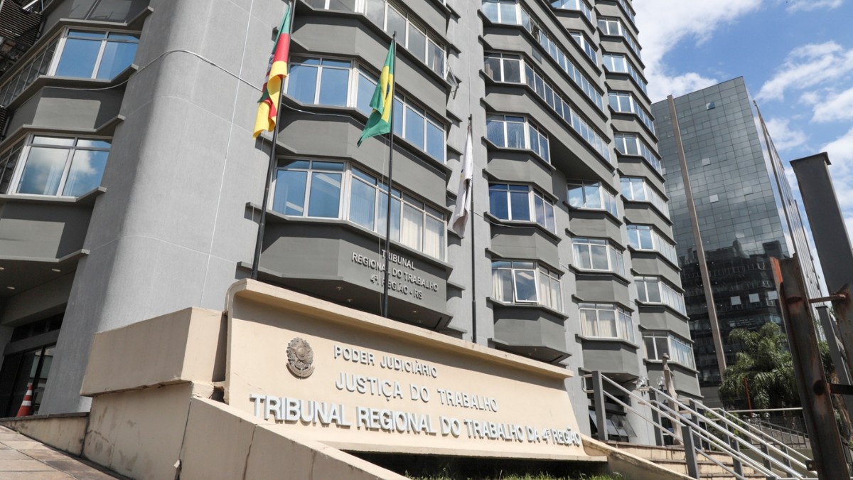 Decisão no TRT-4: Quando a Justiça do Trabalho ilumina a persistente disparidade salarial de gênero no Rio Grande do Sul