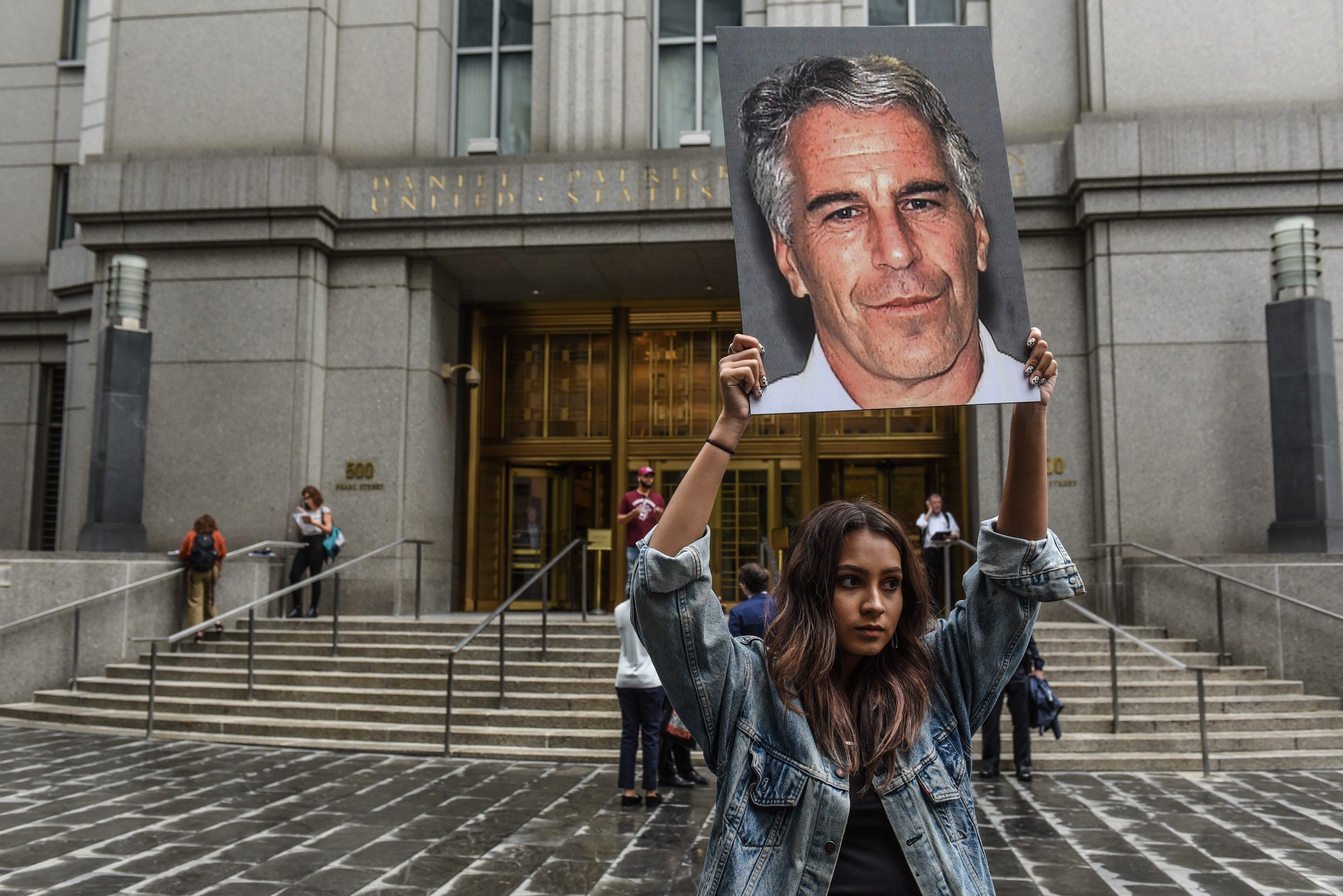 Acordo do Bank of America com Vítimas de Epstein Revela Profundas Falhas na Vigilância Financeira Global