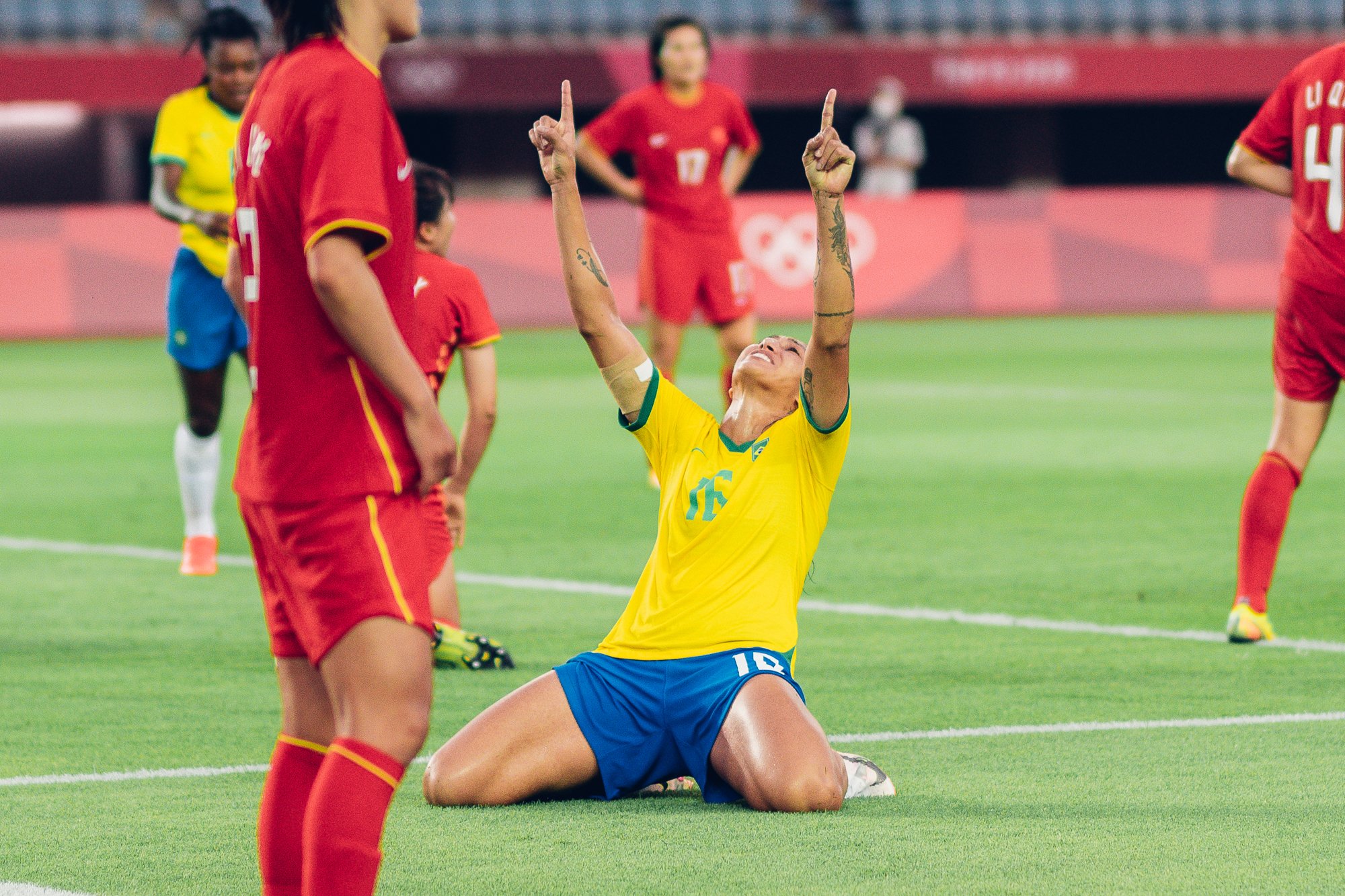 Bia Zaneratto celebra função de referência e elogia rotação do técnico Arthur Elias na Seleção Feminina