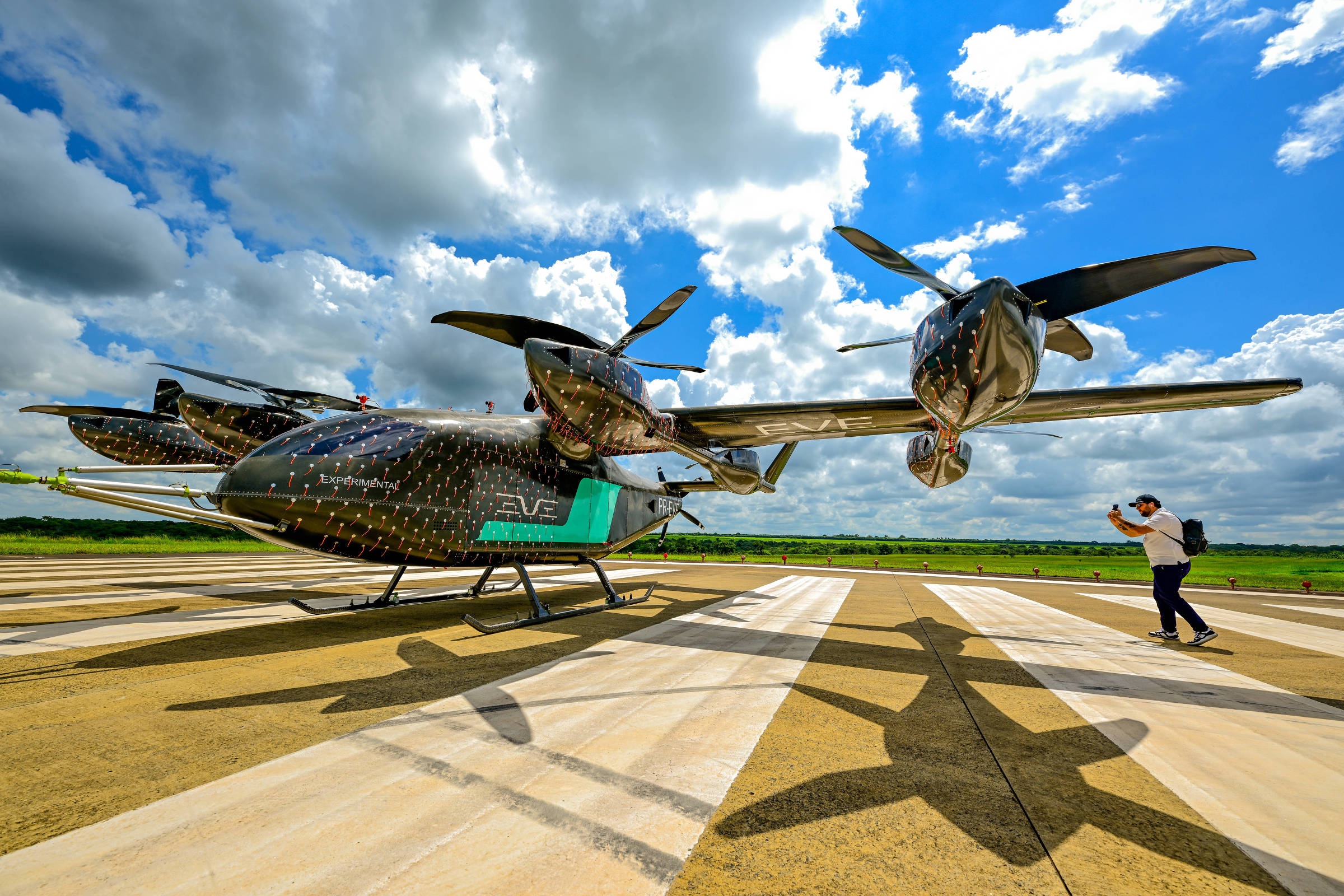 São Paulo Debate "Carros Voadores": A Fronteira da Mobilidade Urbana e Seus Desafios Antecipados