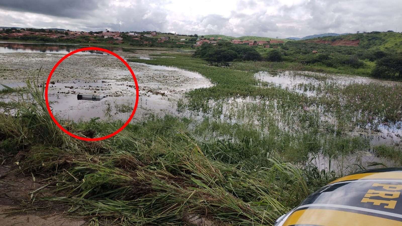 Acidente na BR-116 em Barro: Caminhão Submerso Exige Reflexão Sobre Infraestrutura e Segurança Hídrica no Ceará
