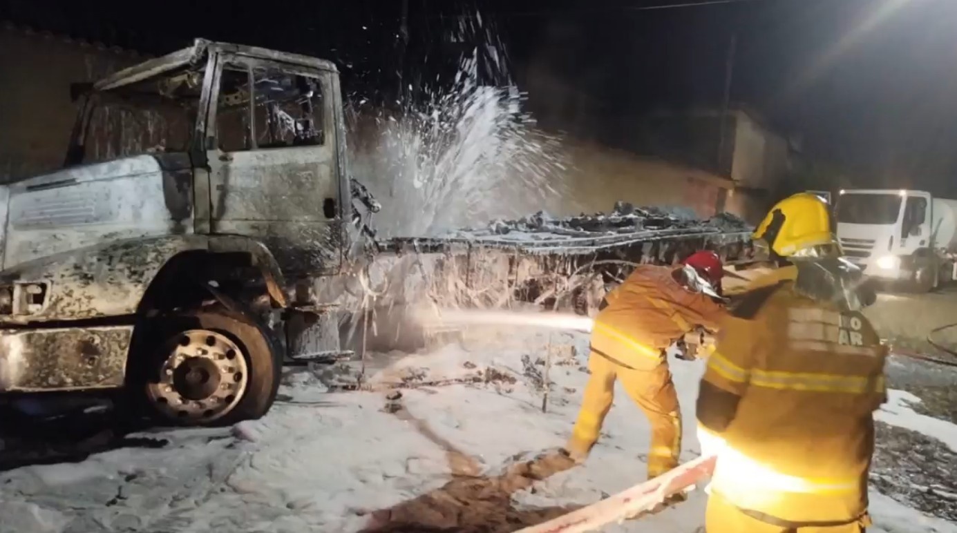 Sete Lagoas: Incidente com Caminhão de Óxido de Zinco Revela Vulnerabilidades na Logística de Cargas Químicas em Áreas Urbanas