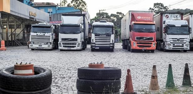 Crise do Diesel e o Alerta dos Caminhoneiros: Uma Trégua Frágil com Profundas Implicações Econômicas