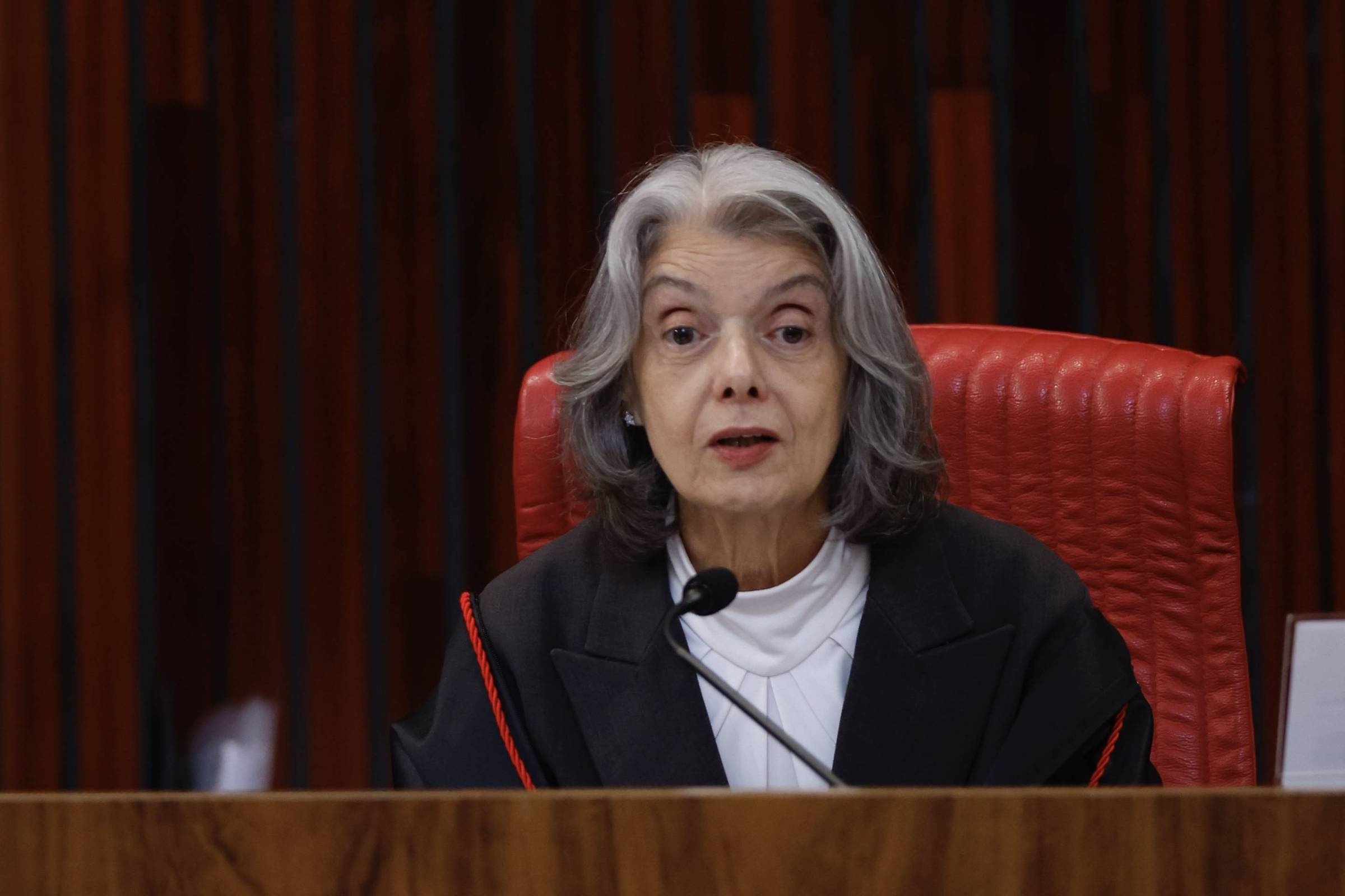 STF e a Ficha Limpa: O Futuro da Probidade na Política Brasileira em Jogo