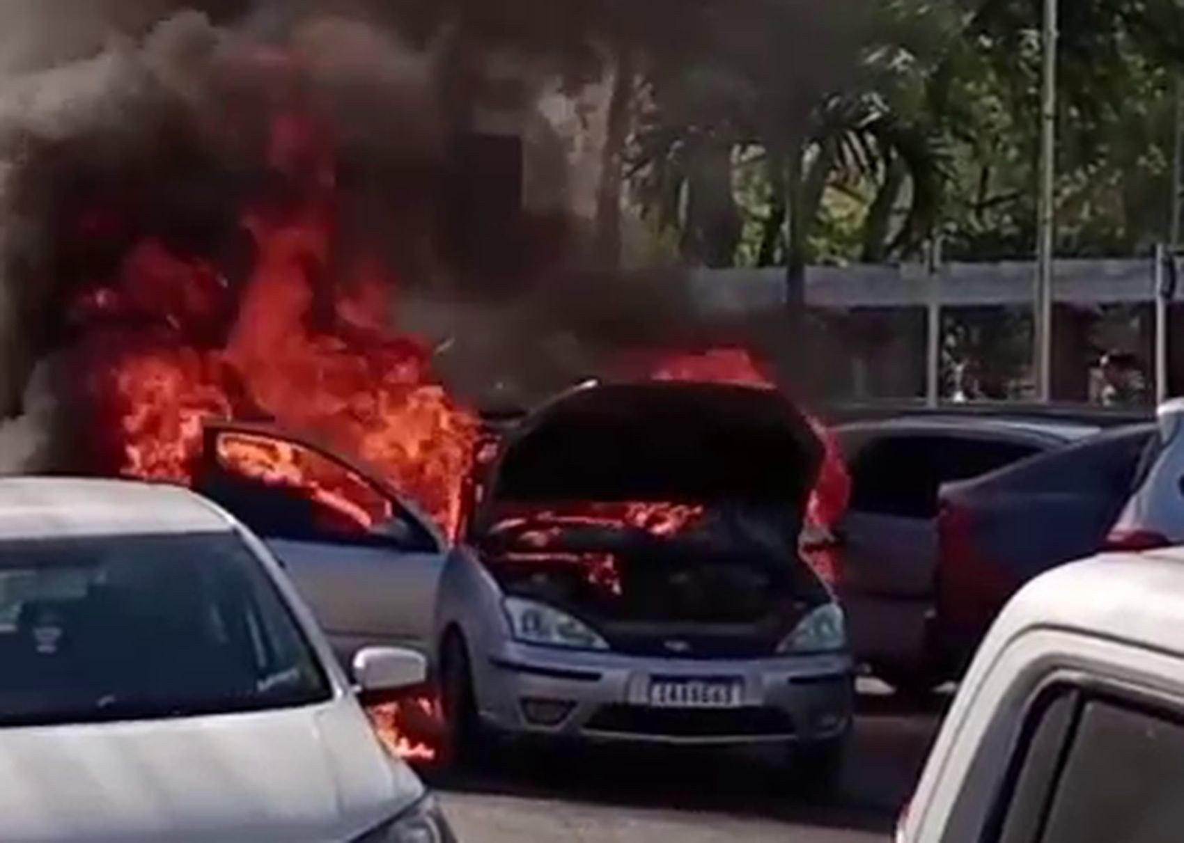 Incêndio de Veículo em Estância: Além das Chamas, um Alerta sobre Infraestrutura e Segurança Urbana