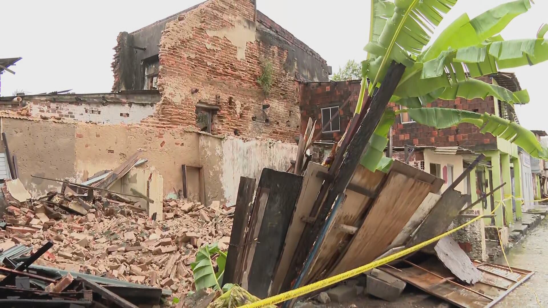 Recife em Alerta: O Colapso que Reacende o Debate sobre Moradia Precária e Governança Urbana