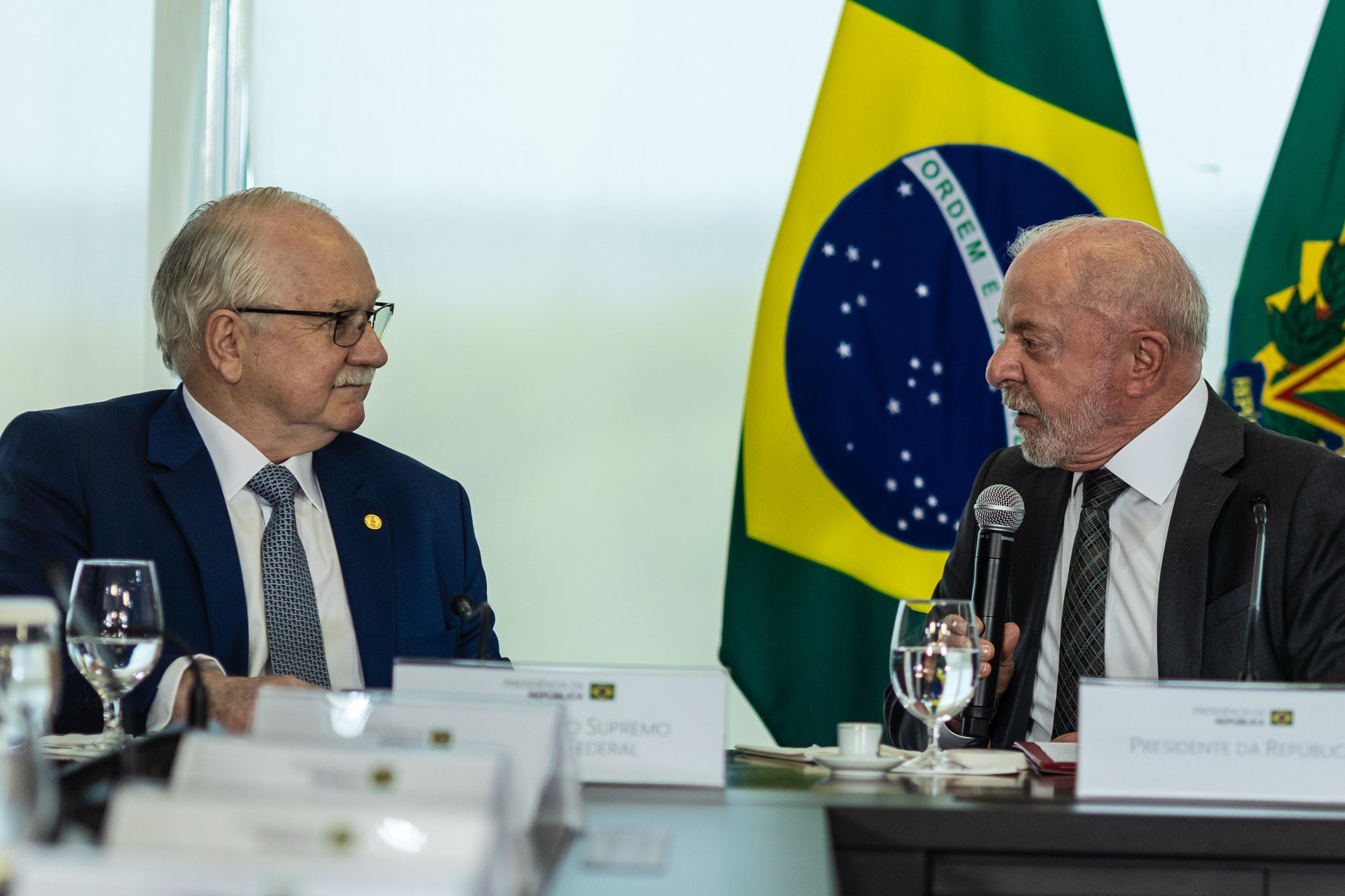 STF em Xeque: A Estratégia de Fachin para Recompor a Ordem Institucional