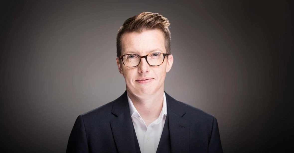 A Encruzilhada Ética da IA: Saída de Executiva da OpenAI Reacende Debate Crucial para o Setor de Negócios