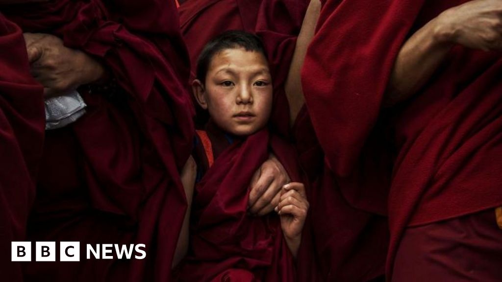 China Redefine Unidade Nacional: A Lei do Mandarim e a Reconfiguração de Minorias