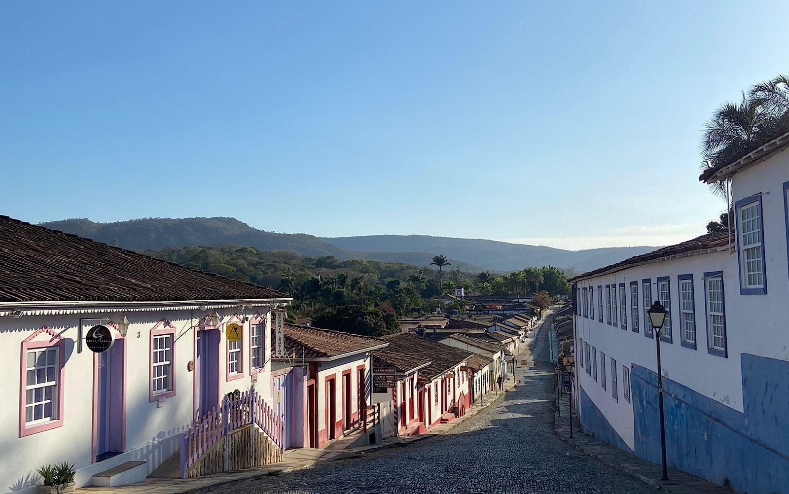 Goiás: Feriado de Tiradentes sob Sol Predominante e Altas Temperaturas Redefine Expectativas Regionais