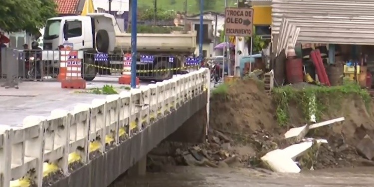 Ingá Sob a Água: A Vulnerabilidade Urbana Revelada Pelo Transbordamento do Rio e o Colapso da Conectividade