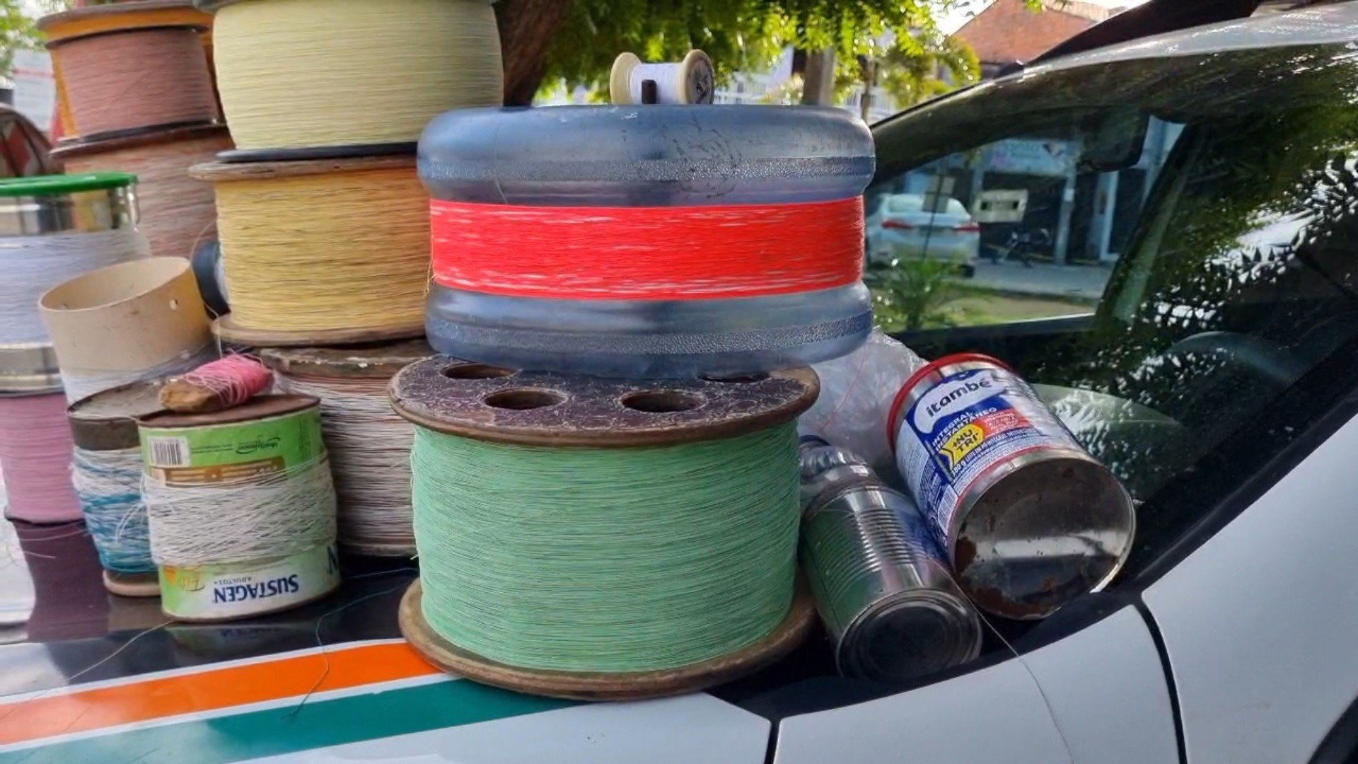 Cidade do AC proíbe uso e venda de cerol; multa pode chegar a um salário mínimo por carretel