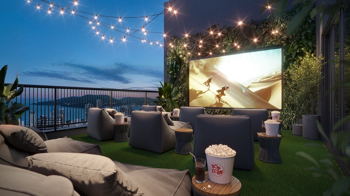 Cinema a Céu Aberto a 100m de Altura: Porto Belo Redefine o Mercado de Luxo e o Custo de Vida em SC