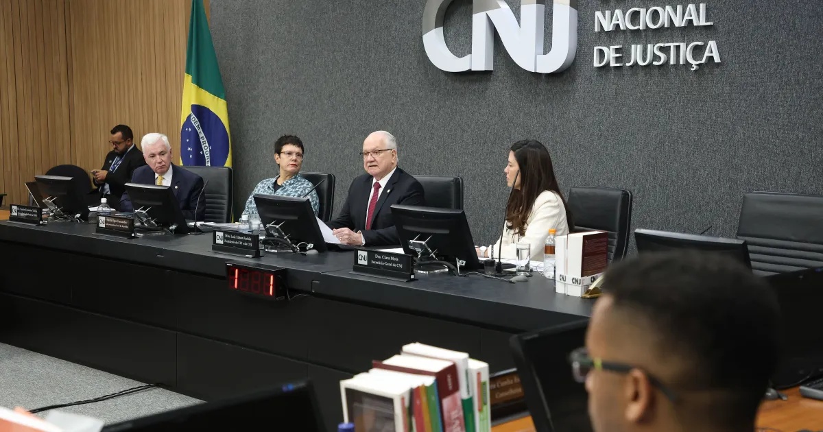 CNJ Endurece Punições: Fim da 'Aposentadoria-Prêmio' Redefine Accountability na Magistratura