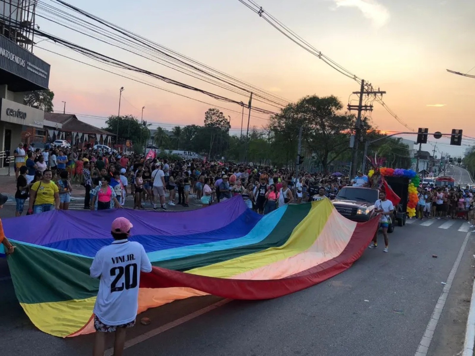 Acre: O Concurso "Realezas da Diversidade" e o Motor Socioeconômico da Parada LGBT+