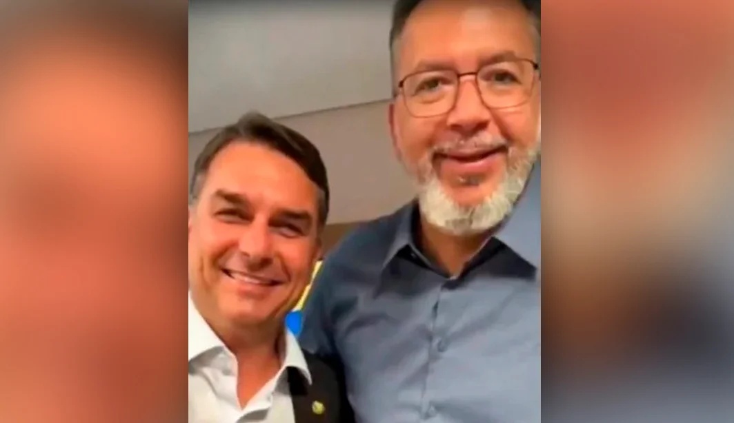 'Competente', 'amigo', 'sabe trabalhar': os elogios de Flávio Bolsonaro a Márcio Canella, preso pela PF