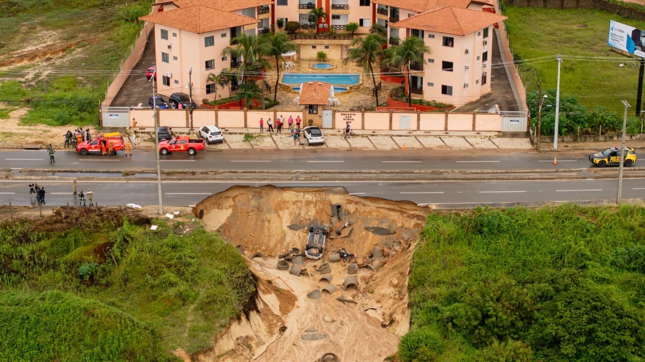 Colapso na CE-025: A Fragilidade da Infraestrutura Regional sob a Ótica das Chuvas Intensas