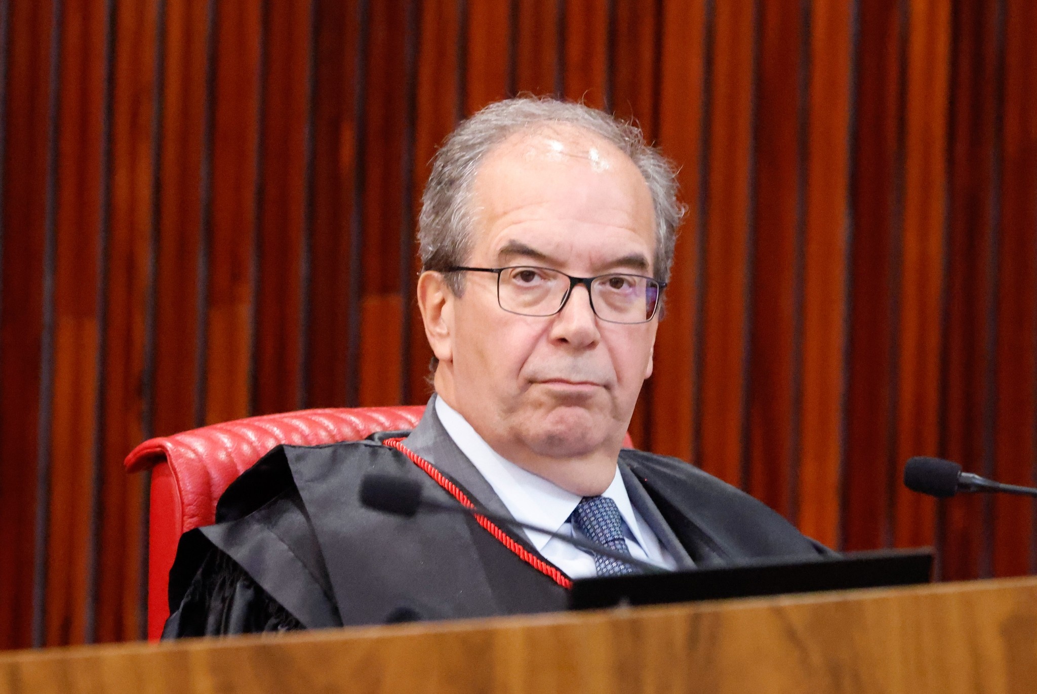 Corregedor derruba decisão de Nunes e libera canal 'Exército de Lula'