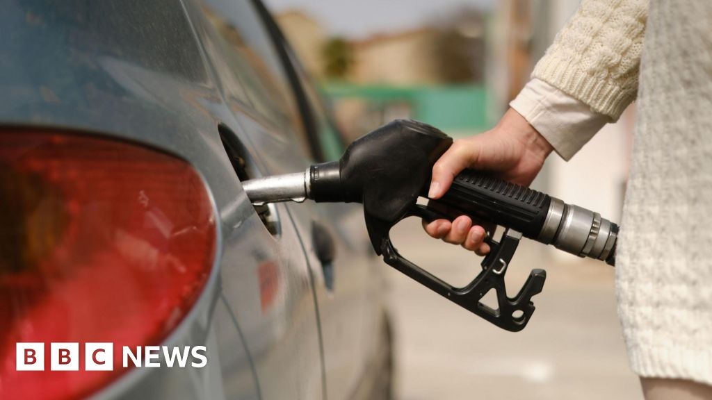 IEA Libera Reservas de Petróleo: A Frágil Estabilidade em Meio à Crise Geopolítica Global