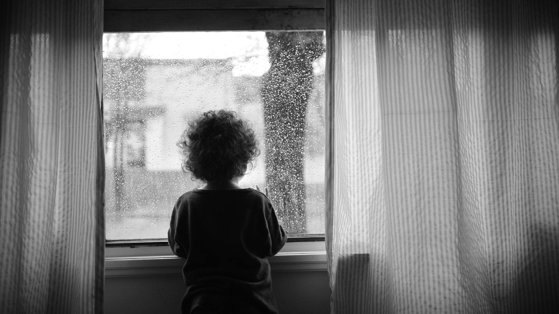 Crise Silenciosa: Sofrimento Emocional Infantil em SC Expõe Falhas Estruturais e Desafia a Saúde Pública