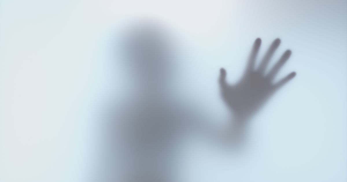 Medo Impede Saída Noturna: A Pesquisa Datafolha Que Revela a Realidade da Insegurança Feminina no Brasil