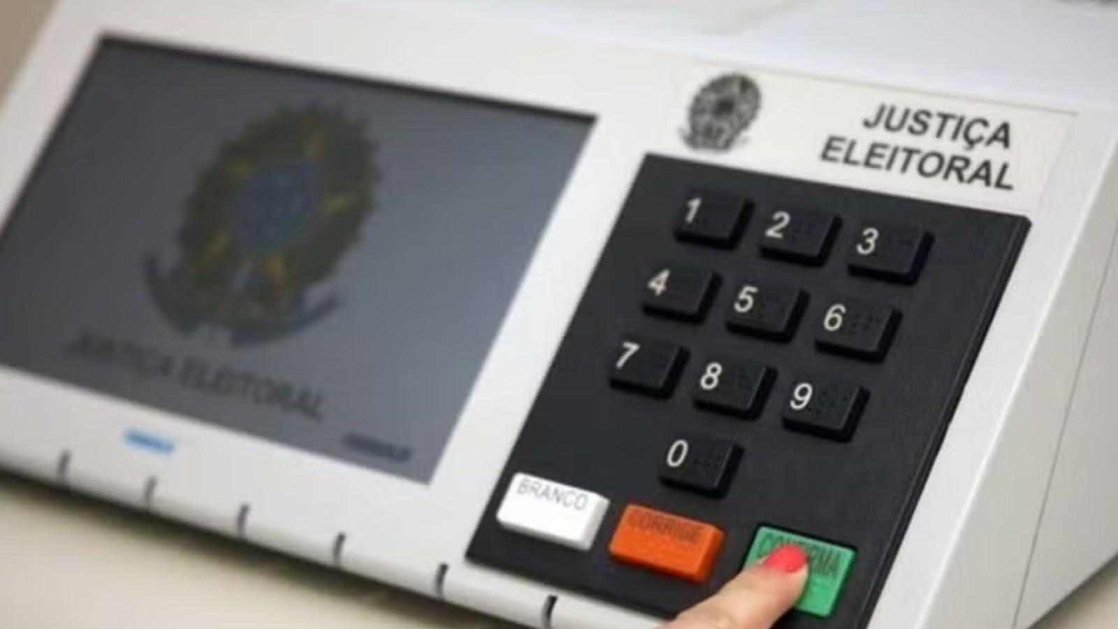Corrupção: O Paradoxo entre a Urgência Pública e a Vagueza das Propostas Presidenciais
