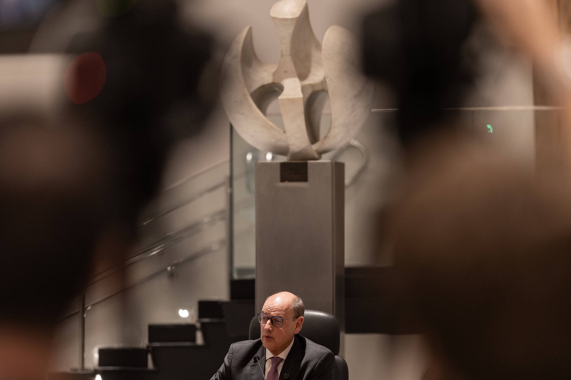 Rio de Janeiro: Crise de Governança Aprofunda Incertezas e Desafia a Estabilidade Estadual