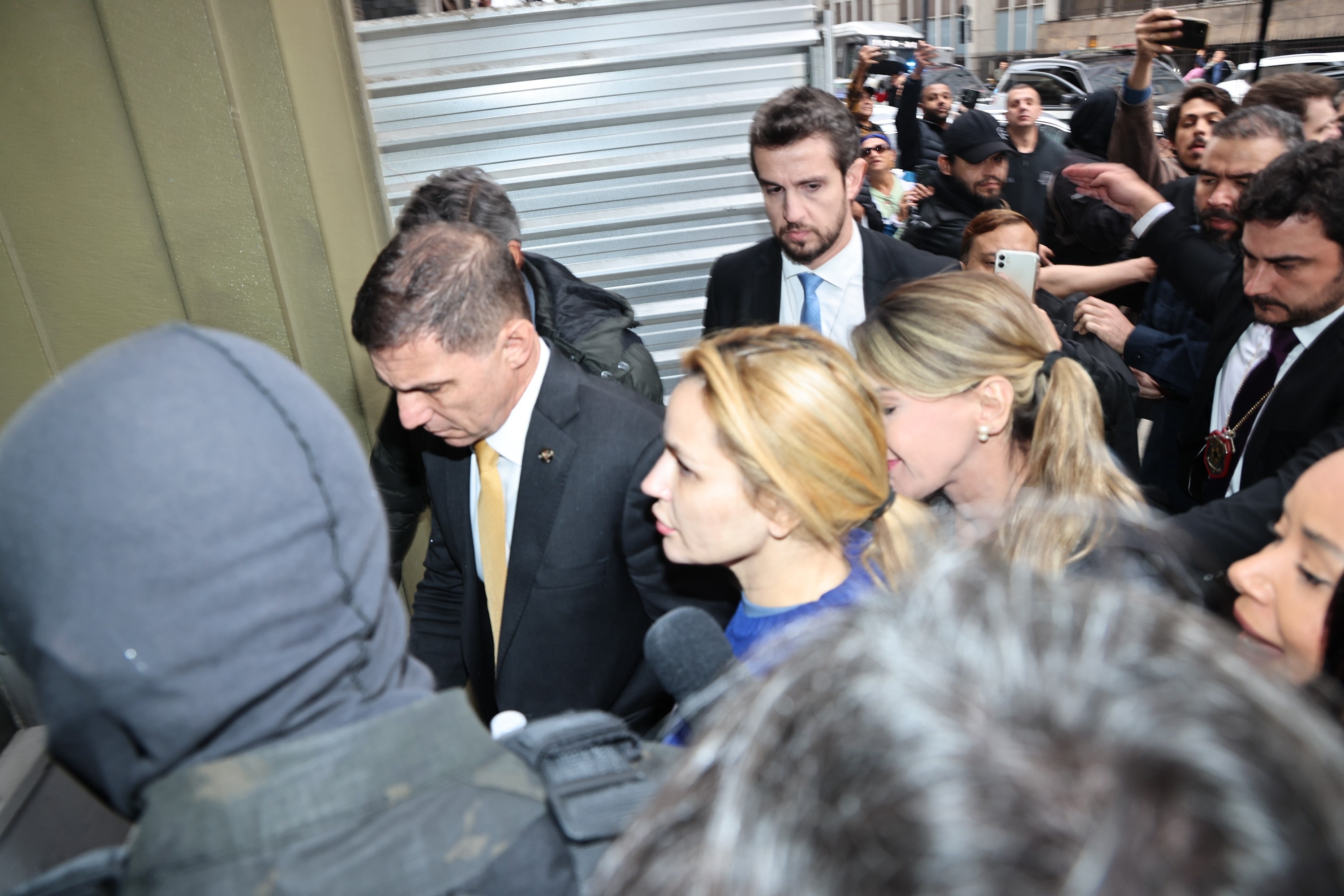 A Complexa Teia Financeira do PCC e o Perigo da Legitimação Ilegal: Análise da Operação Vérnix