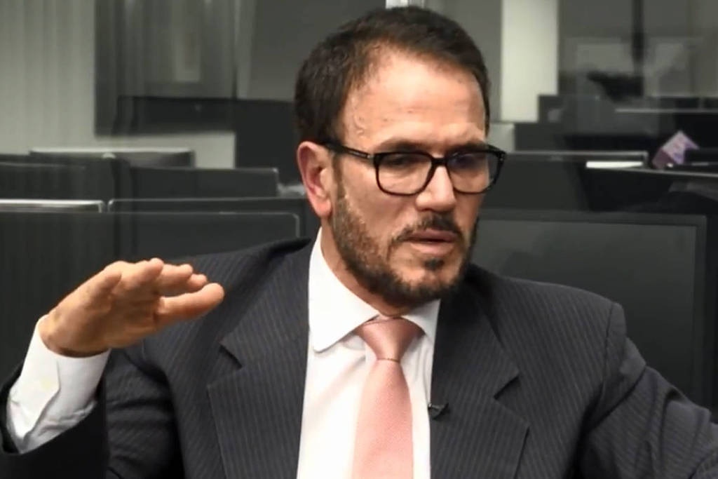 Estratégia Eleitoral Inédita no Paraná: Candidatura com Objetivo de 'Escrutinar' Senador Reacende Debate Ético