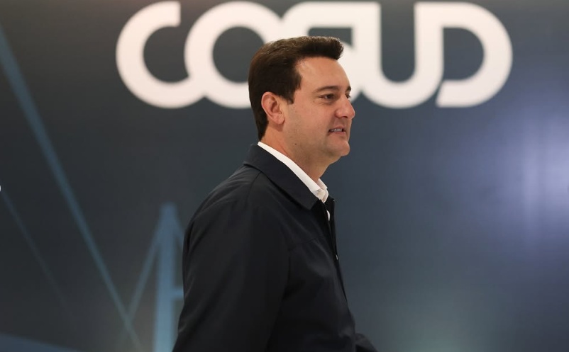 A Retirada Estratégica de Ratinho Jr. e o Novo Cenário para 2026