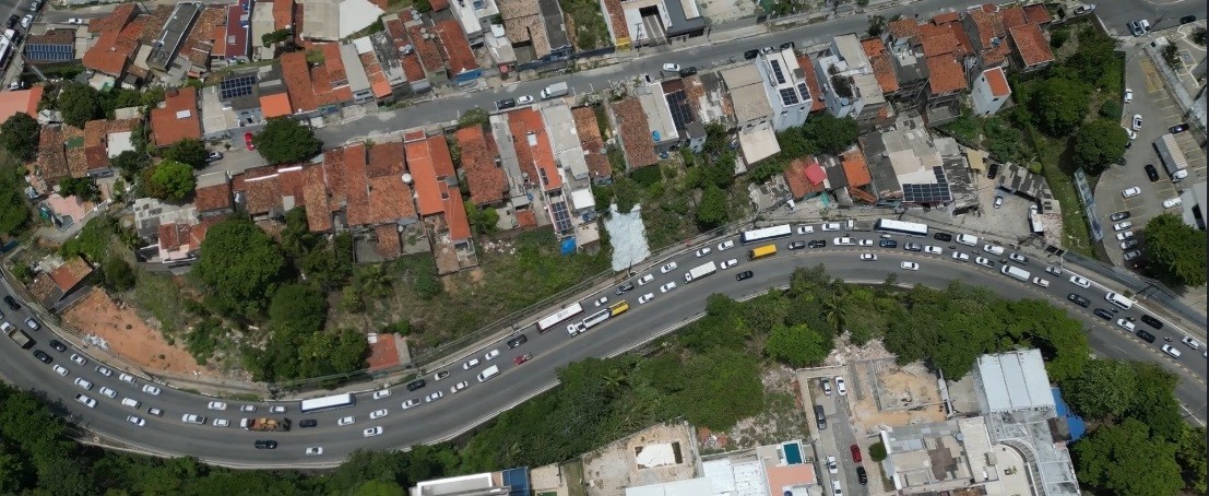 Colapso na Avenida da Paz: Uma Análise Profunda do Impacto Urbano e Econômico em Maceió