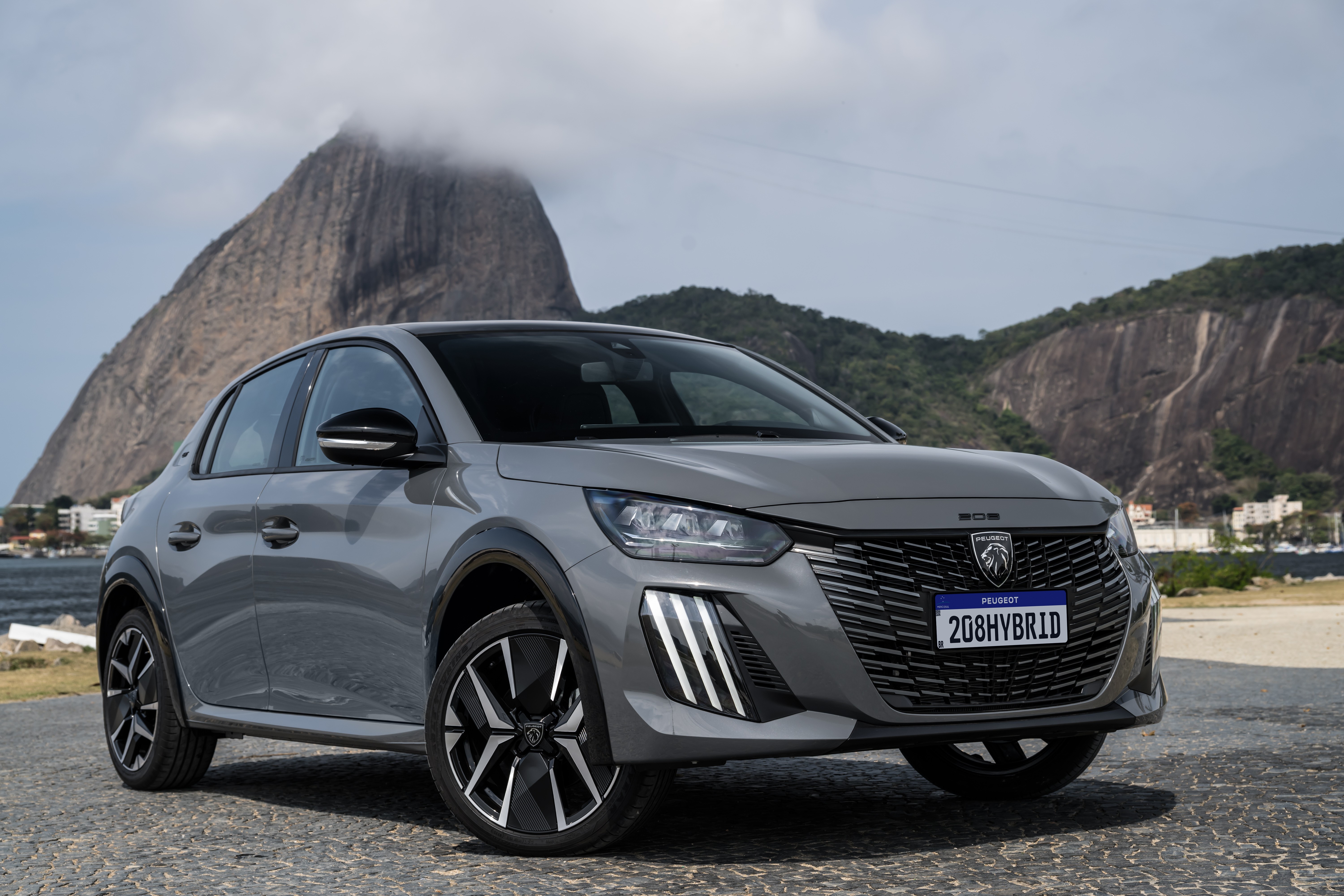 Recall Stellantis: O Preço Oculto da Inovação Híbrida e o Impacto no Bolso