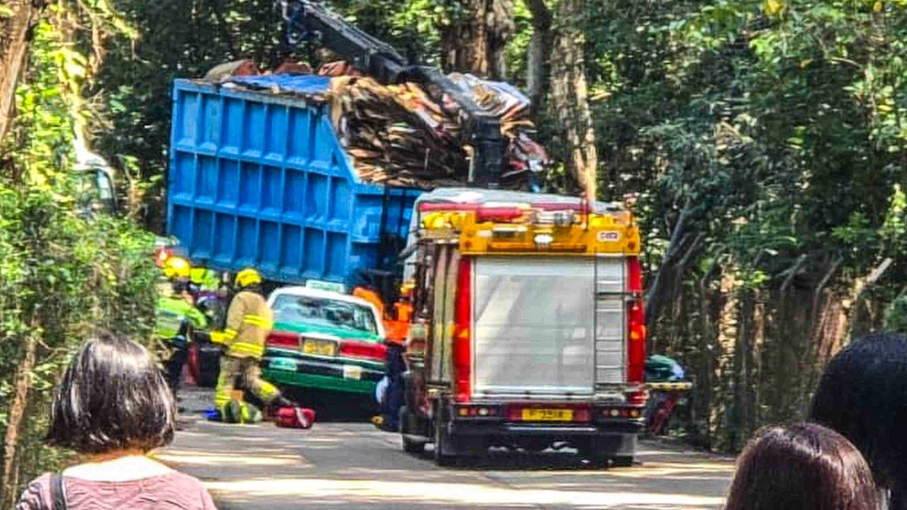 Motorista de veículo de carga média é preso após acidente que mata taxista e passageiro