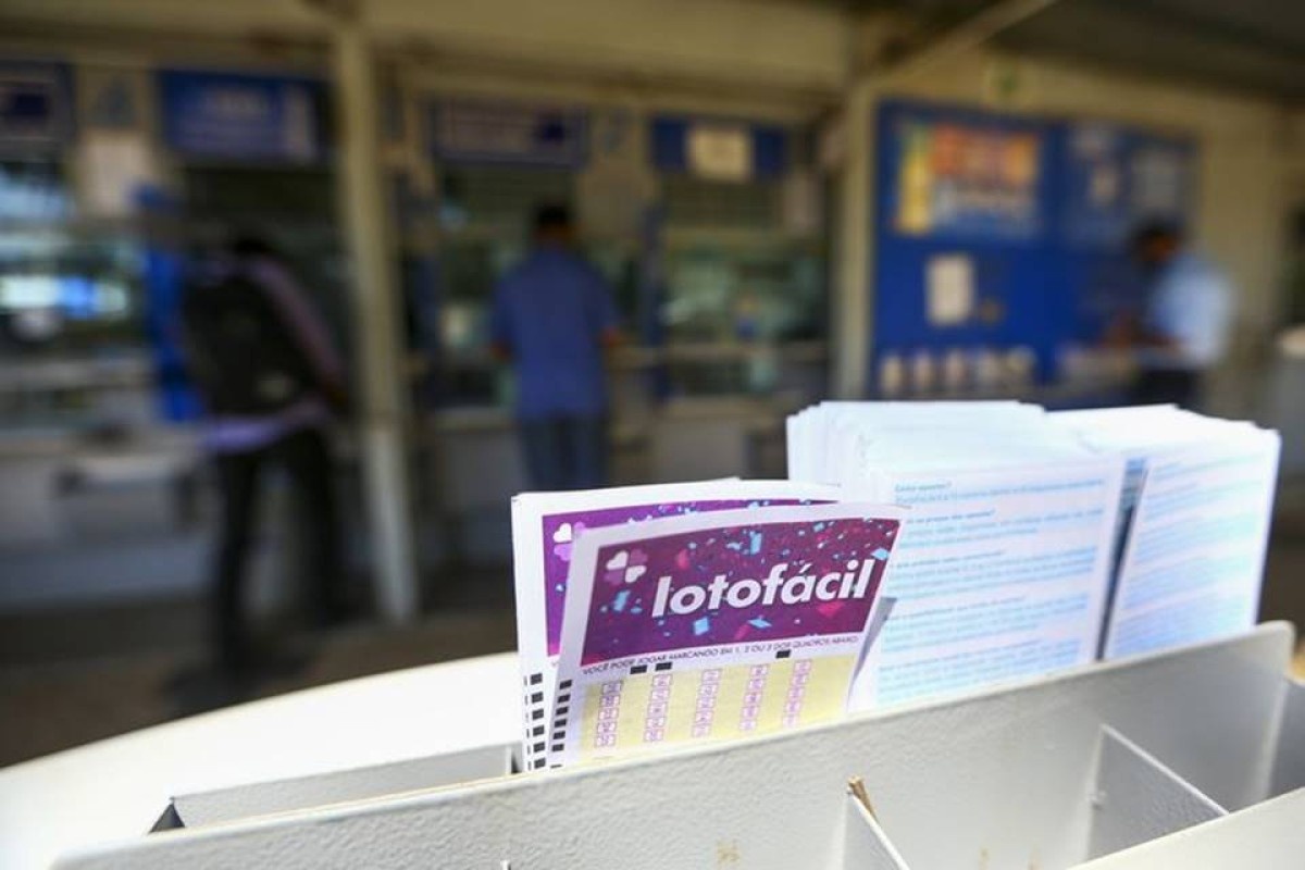 Duas apostas dividem prêmio principal da Lotofácil 3806. Veja resultado